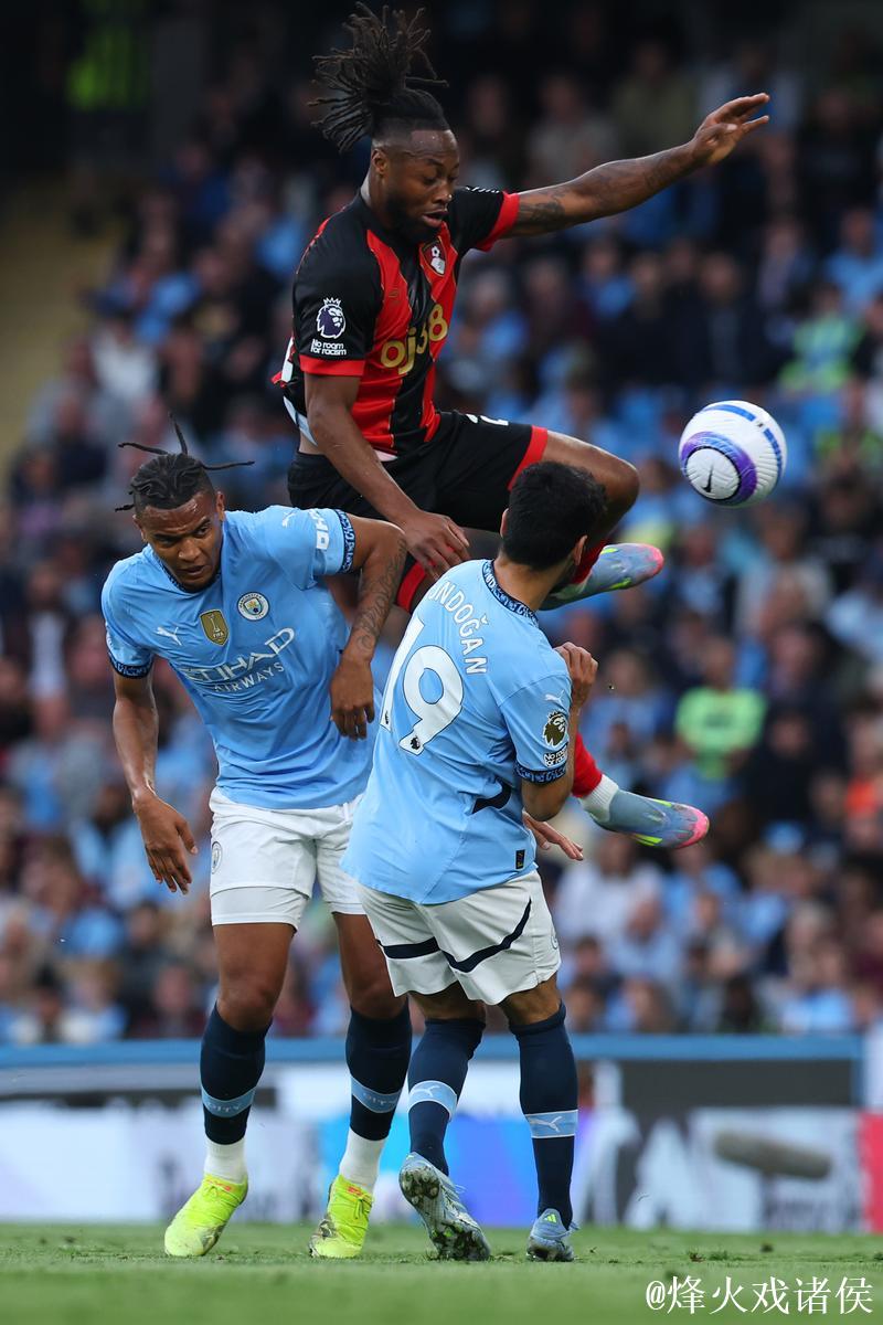 本场曼联与伯恩茅斯合计完成39次射门,为本季英超单场最多 本场曼联与伯恩茅斯合计完成39次射门,为本季英超单场最多