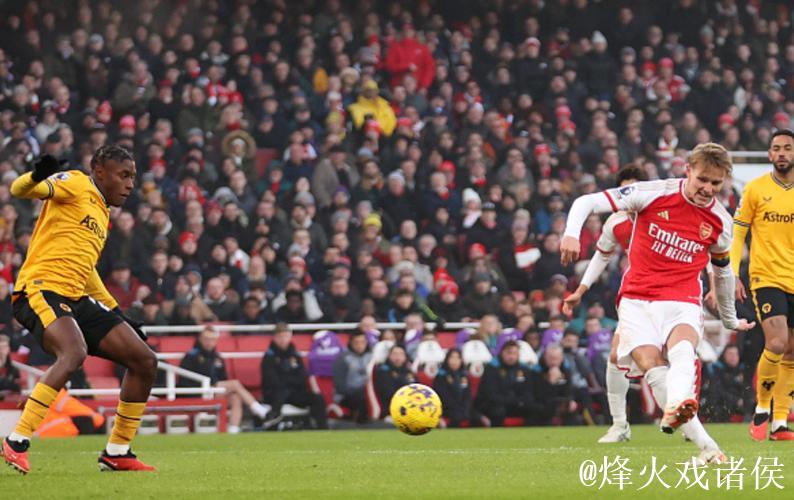 英超-萨卡造乌龙锁定胜局 阿森纳2-1力克狼队继续领跑