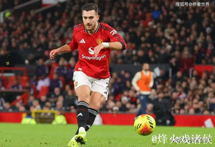 英超:达洛特破门 曼联1-1西汉姆联 近5轮仅1胜 英超:达洛特破门 曼联1-1西汉姆联 近5轮仅1胜